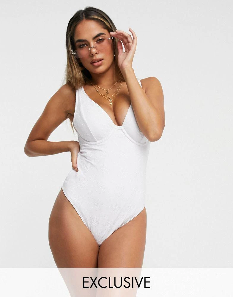 商品Peek & Beau|Peek & Beau Fuller Bust Exclusive underwired swimsuit in white broderie DD-G,价格¥101,第1张图片