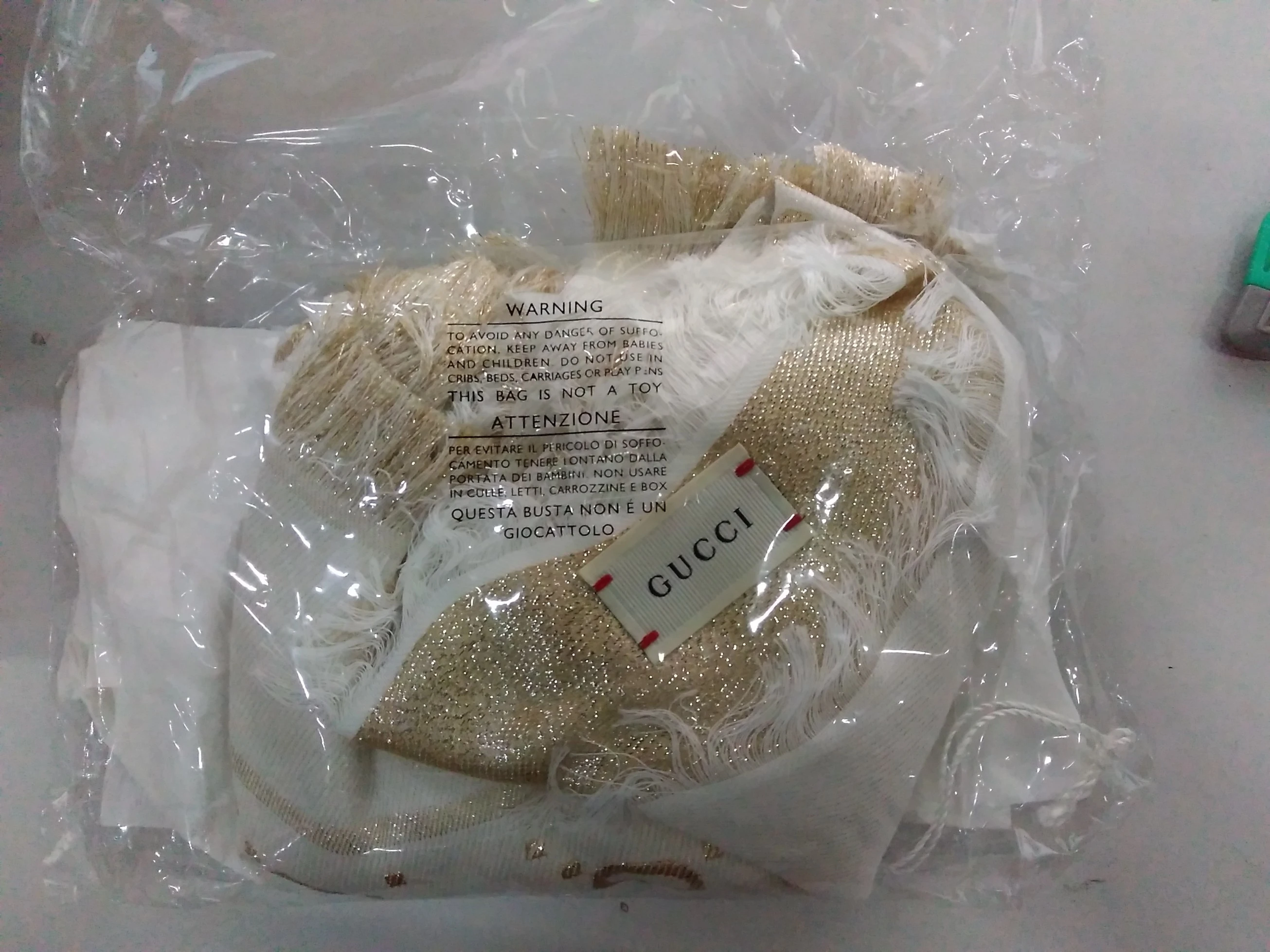 商品Gucci|Gucci 围巾/丝巾（轻微瑕疵）,价格¥4533,第3张图片详细描述