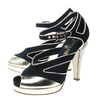 商品Chanel|Chanel Black Canvas With Metallic Gold Leather Cut Out Peep Toe Pumps Size 36.5,价格¥4674,第3张图片详细描述