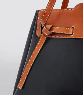 Leather Lazo Top Handle Bag 商品