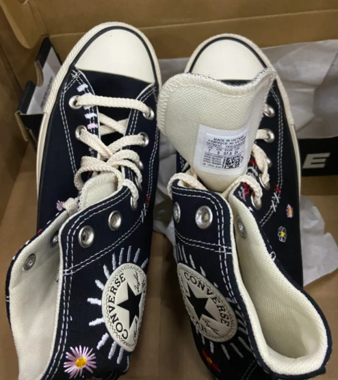 商品Converse|Converse all star 权志龙刺绣小雏菊高帮帆布鞋,价格¥575,第1张图片