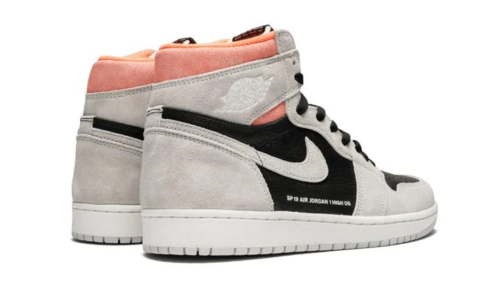 商品Jordan|男款 Air Jordan 1 High OG "Neutral Grey" 灰麂皮 字幕 标语 AJ1,价格¥2497-¥5582,第4张图片详细描述