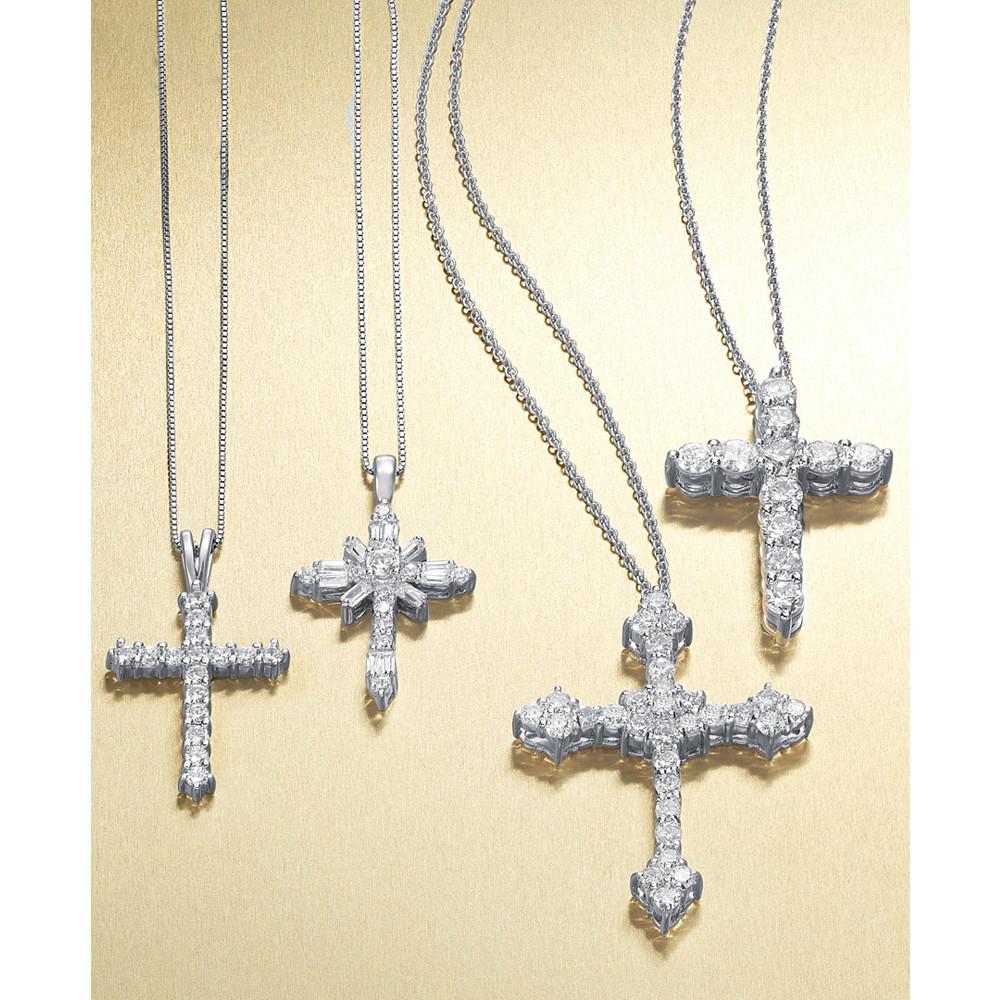 Diamond Baguette Cross Pendant Necklace in 14k White Gold (1/2 ct. t.w.)商品第2张图片规格展示