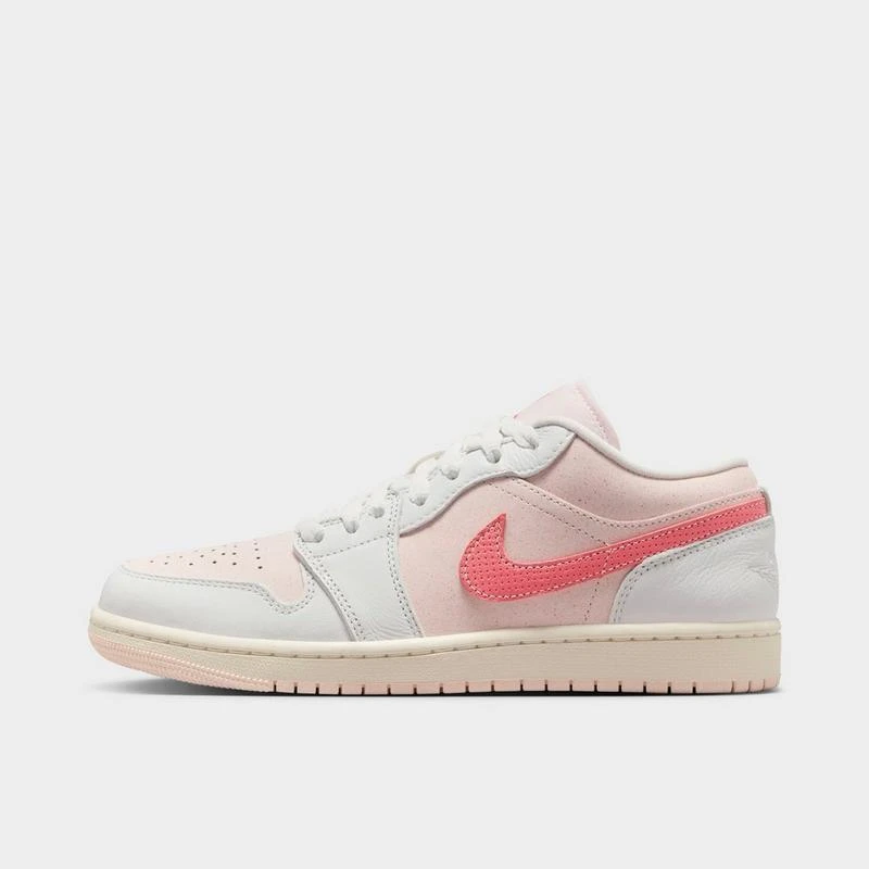 商品Jordan|Women's Air Jordan 1 Low SE Casual Shoes,价格¥927,第1张图片