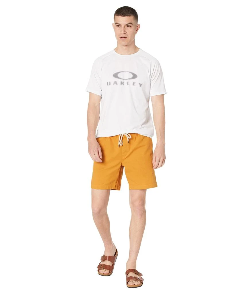 商品Oakley|Static Wave Recycled Short Sleeve Training Tee,价格¥224,第4张图片详细描述