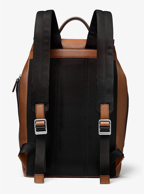 商品Michael Kors|Hudson Pebbled Leather Backpack,价格¥1276-¥2775,第5张图片详细描述