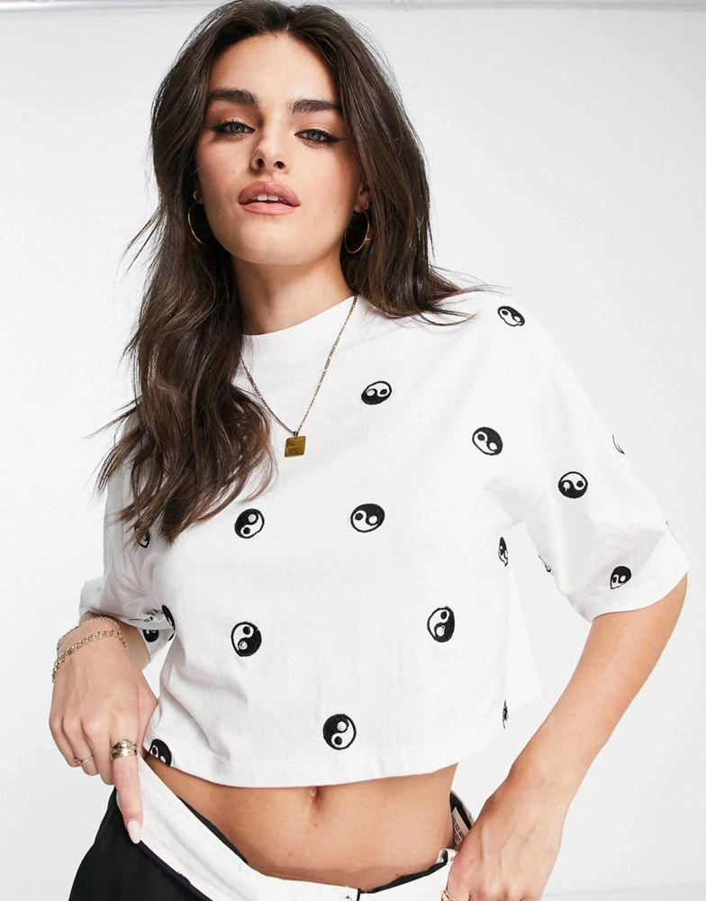 商品ASOS|ASOS DESIGN ying yang boxy graphic tee in white,价格¥185,第3张图片详细描述