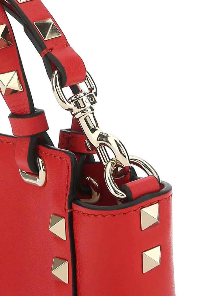 商品Valentino|Valentino Garavani Rockstud Logo Detailed Micro Crossbody Bag,价格¥5429,第4张图片详细描述