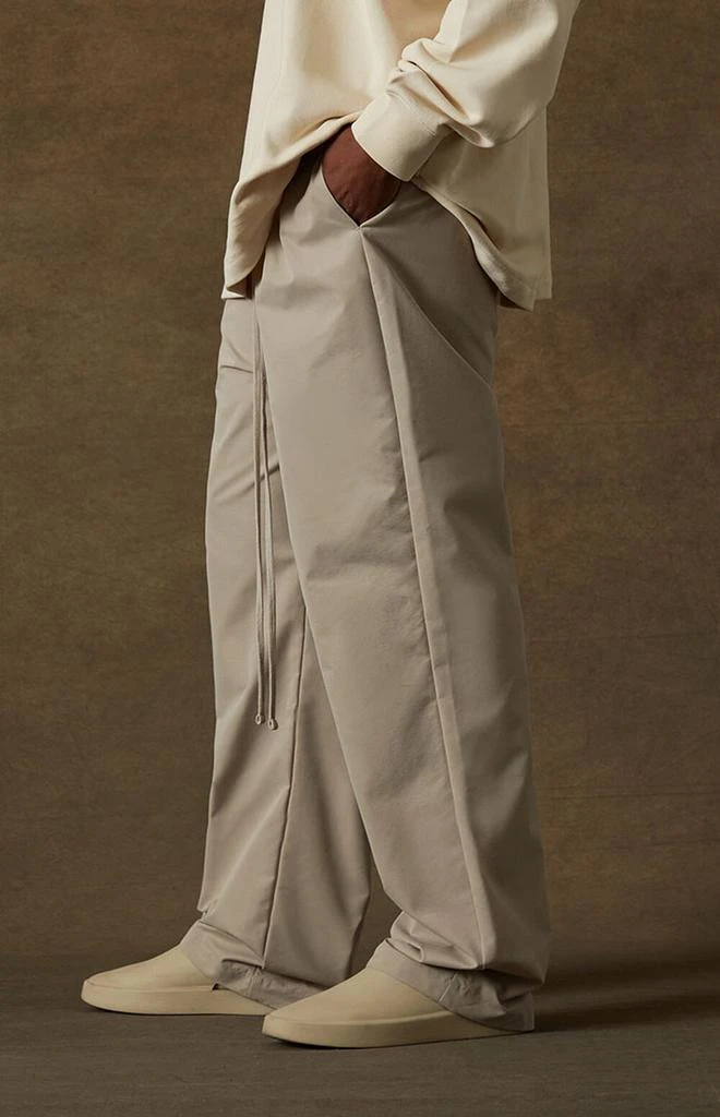 商品Essentials|Smoke Relaxed Trousers,价格¥542,第3张图片详细描述