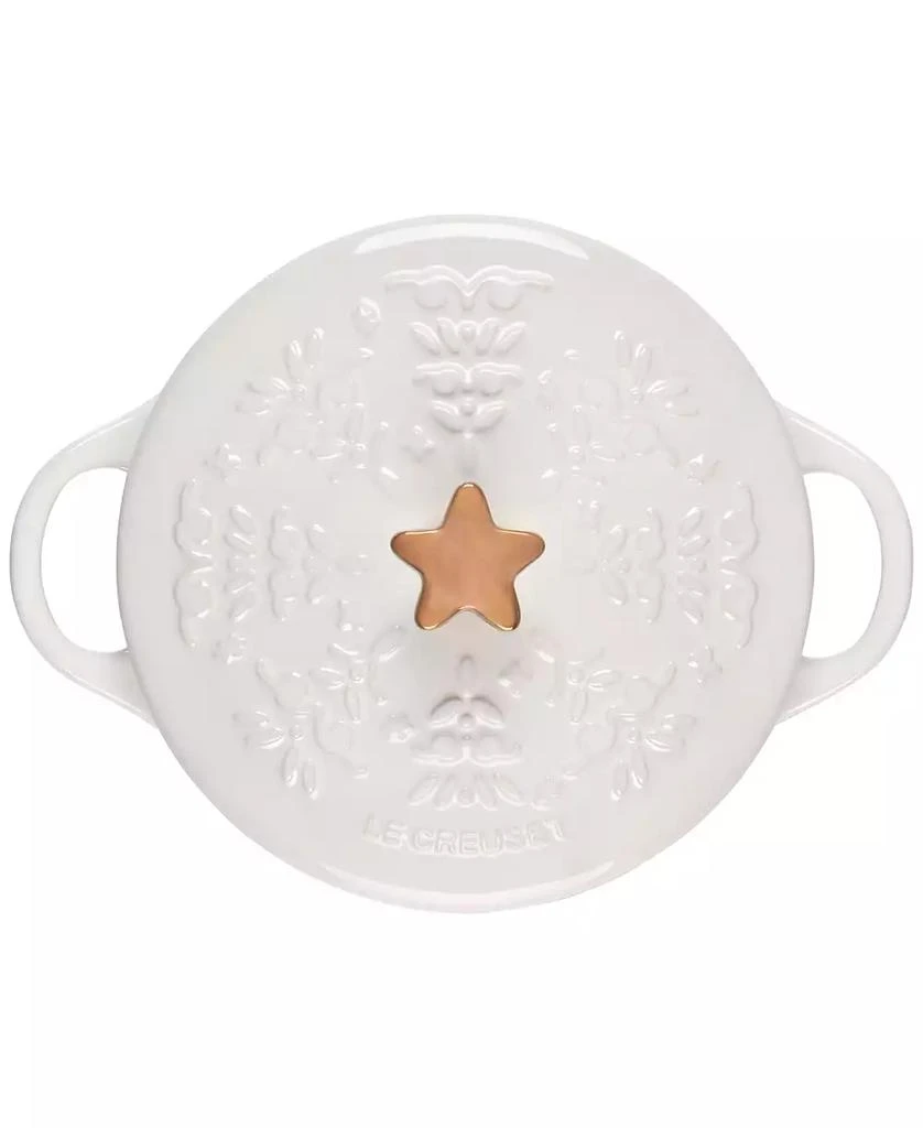 商品Le Creuset|Stoneware Noël Mini Cocotte with Gold Star Knob, 24 oz.,价格¥449,第4张图片详细描述