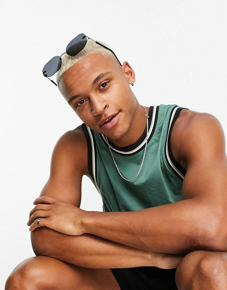 商品ASOS|ASOS DESIGN relaxed baseball vest in green with contrast taping,价格¥138,第2张图片详细描述