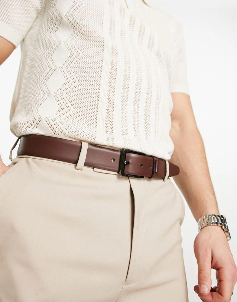 商品Tommy Hilfiger|Tommy Hilfiger flag logo belt in brown,价格¥447,第1张图片