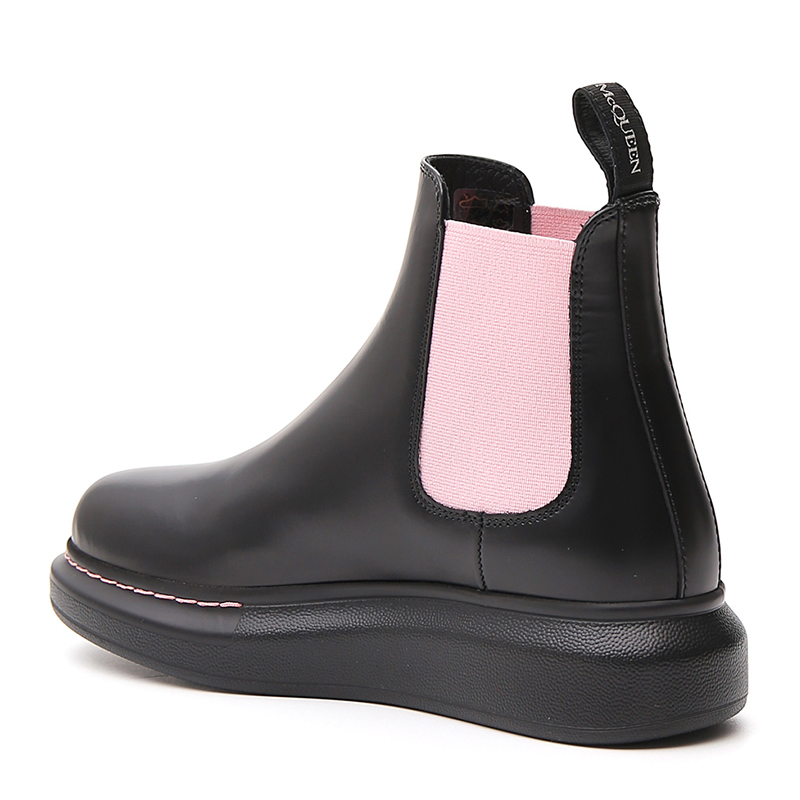 Alexander McQueen 亚历山大·麦昆 女士黑色皮革糖粉色侧饰及踝靴 586398-WHX52-1123商品第3张图片规格展示