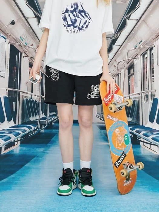 商品CPGN|Youth Culture Rose Sweatpants Short Pants Black,价格¥482,第2张图片详细描述