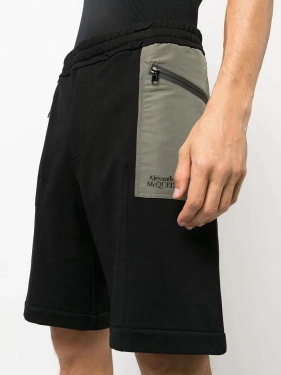 商品Alexander McQueen|Short De Sport Bicolore À Taille Élastiquée,价格¥4528,第2张图片详细描述