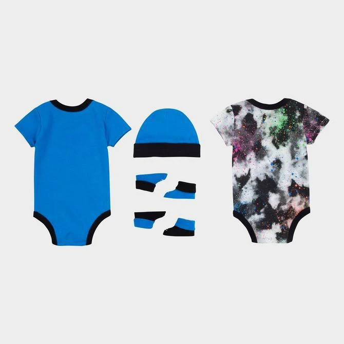 商品NIKE|Infant Nike 5-Piece Bodysuit, Booties and Hat Tie-Dye Box Set,价格¥74,第3张图片详细描述