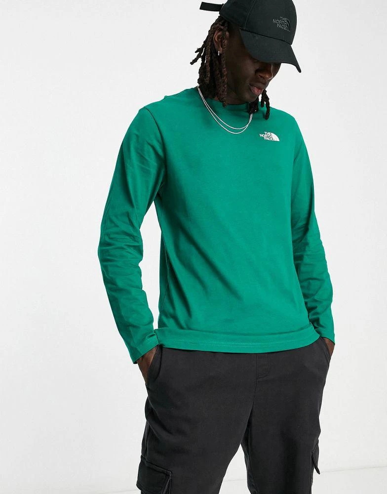 商品The North Face|The North Face Mountain Outline back print long sleeve t-shirt in green Exclusive at ASOS,价格¥246,第4张图片详细描述