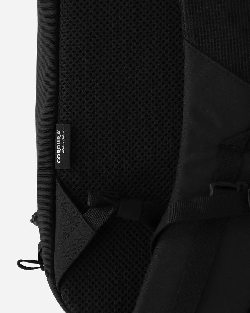 商品Oakley|F.G.L. Essential Backpack M 8.0 Blackout,价格¥509,第5张图片详细描述