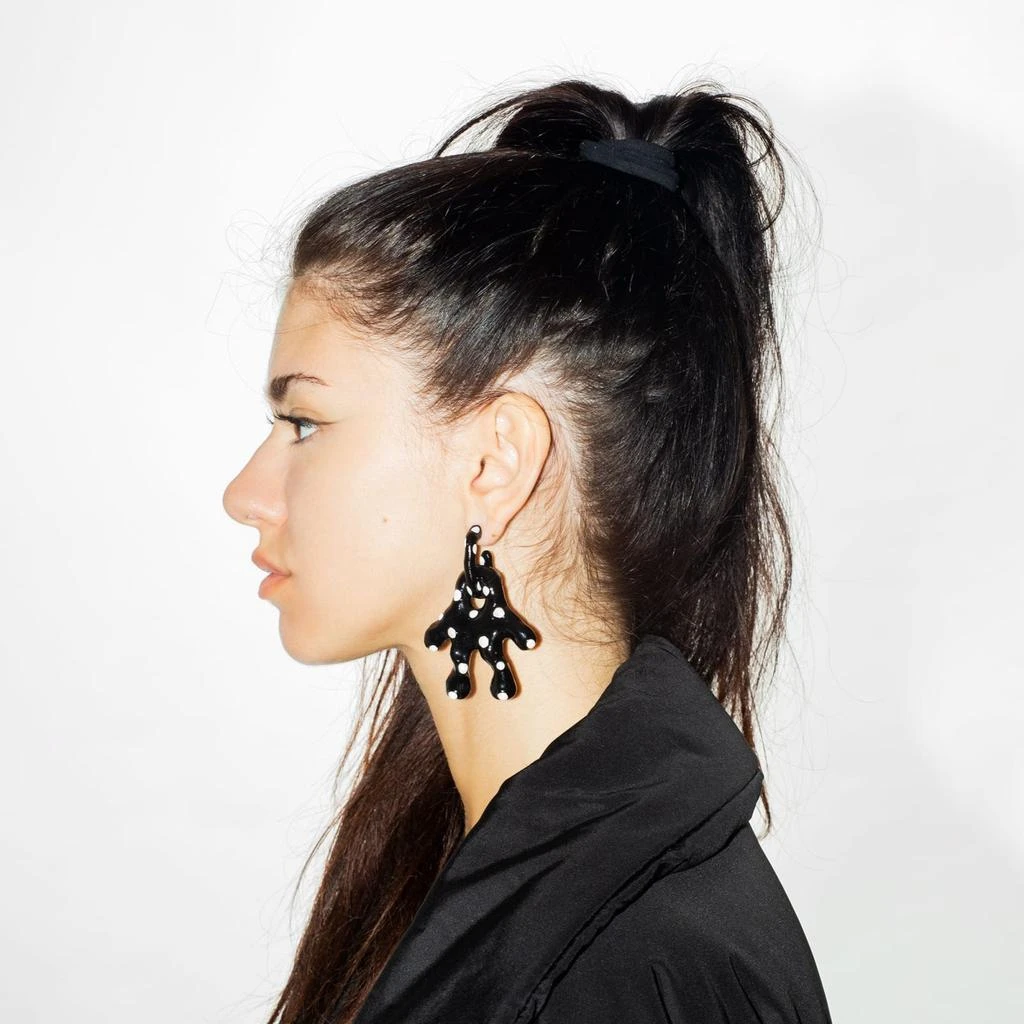 商品Avavav|Avavav Old Lady Earrings Black,价格¥1388,第2张图片详细描述