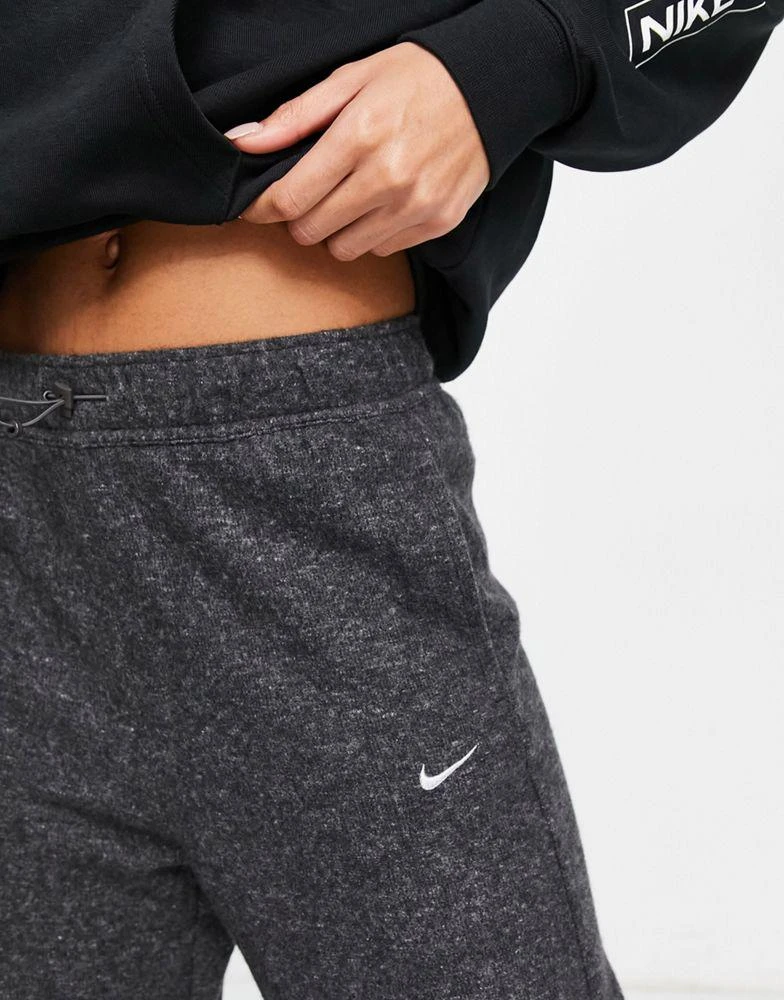 商品NIKE|Nike Training Therma-FIT cosy wide joggers in black,价格¥313,第4张图片详细描述