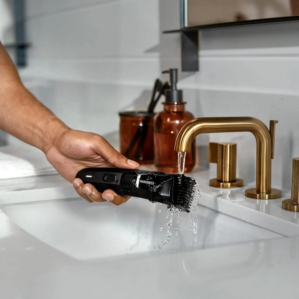 MANSCAPED® The Beard Hedger® Advanced Kit Includes Our Premium Precision Beard & Mustache Trimmer, Hydrating Shampoo, Softening Conditioner, Moisturizing Oil & Facial Hair Comb 商品