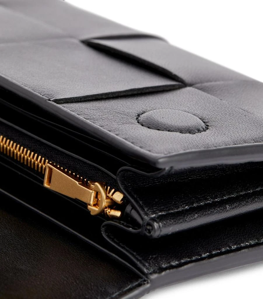 商品Bottega Veneta|Leather Intreccio Flap Wallet,价格¥6925,第4张图片详细描述