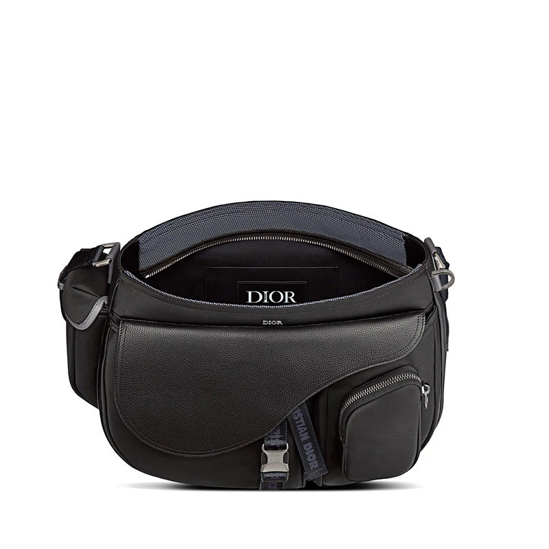 商品Dior|【预售3-7天】DIOR/迪奥 2021秋冬SADDLE系列 SACAI联名男士黑色科技面料和粒面小牛皮单肩斜挎马鞍包1ADHO029USH_H15E,价格¥26567,第6张图片详细描述