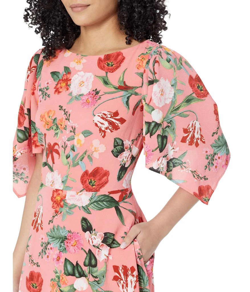 商品Vince Camuto|Printed Pebble Crepe Boatneck High-Low Flutter Sleeve Midi,价格¥606,第3张图片详细描述