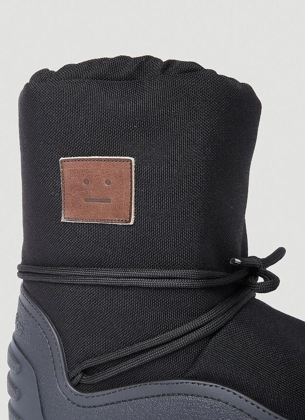 Platform Snow Boots in Black 商品
