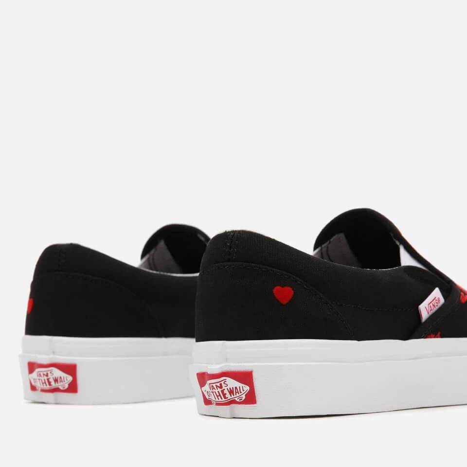 商品Vans|VANS WOMEN'S WAFFLE LOVERS CLASSIC SLIP-ON TRAINERS - BLACK/TRUE WHITE,价格¥228,第3张图片详细描述