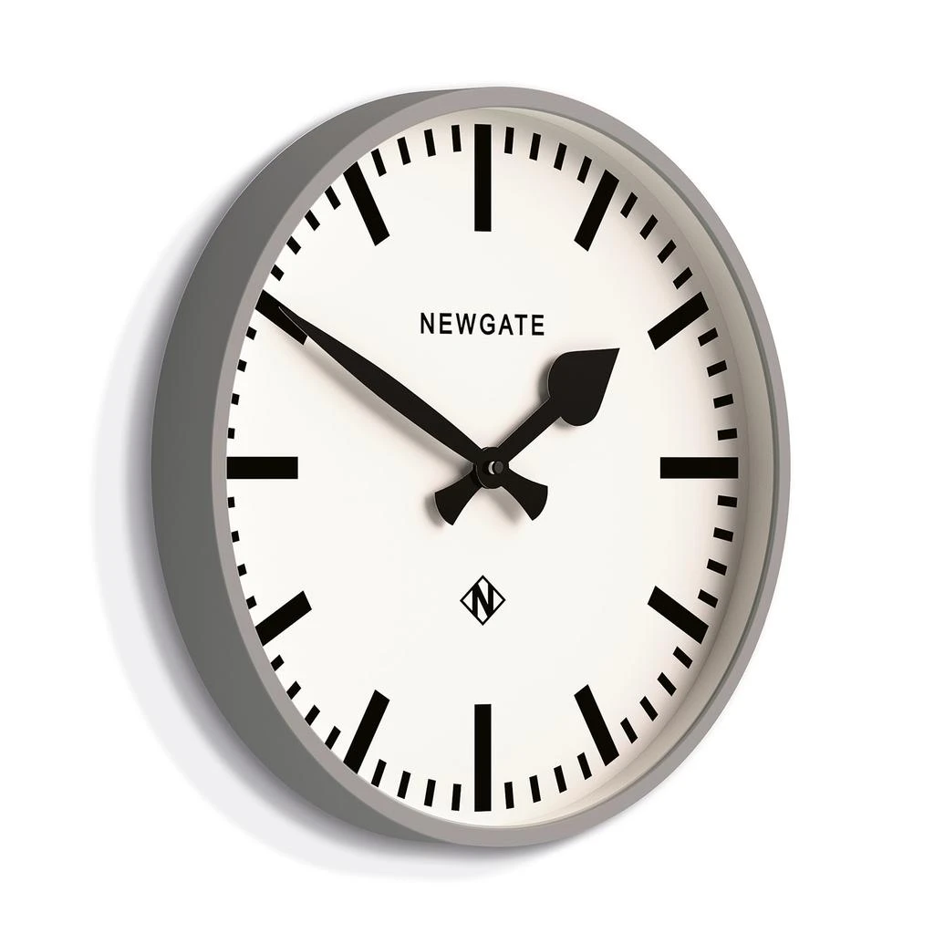 商品Newgate|Number Three Railway Wall Clock - Black,价格¥390,第2张图片详细描述