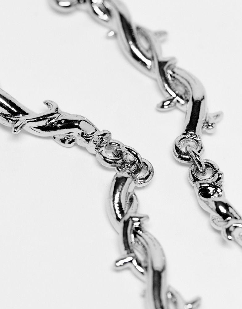 商品Reclaimed Vintage|Reclaimed Vintage warped chain with flower pendant in silver,价格¥98,第5张图片详细描述
