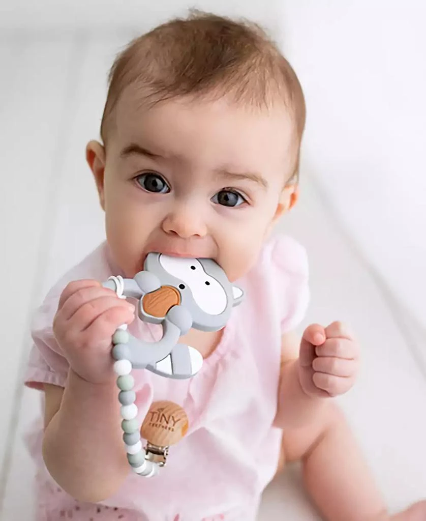 商品Tiny Teethers Designs|3 Stories Trading Tiny Teethers Infant Silicone And Beech Rattle And Teether Gift Set, Raccoon,价格¥266,第4张图片详细描述