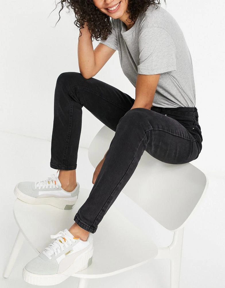商品ASOS|ASOS DESIGN Tall hourglass high rise farleigh 'slim' mom jeans in washed black,价格¥121,第4张图片详细描述