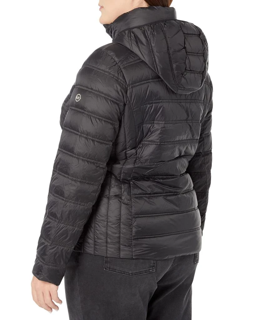 商品Michael Kors|Zip Front Horizontal Quilt Packable Jacket M823157QZ,价格¥842,第2张图片详细描述