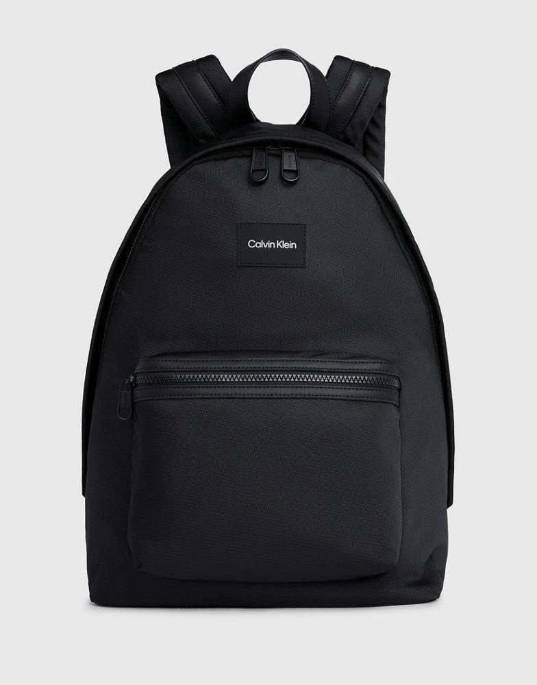商品Calvin Klein|Calvin Klein Round Backpack in black,价格¥976,第1张图片