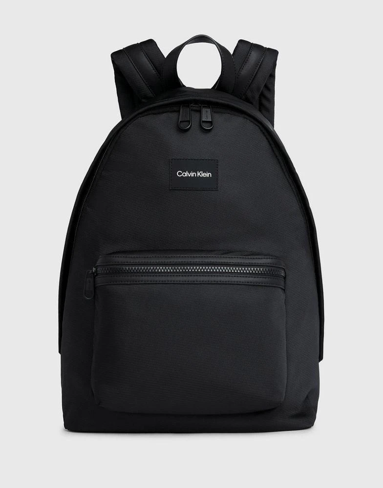 商品Calvin Klein|Calvin Klein Round Backpack in black,价格¥682,第1张图片