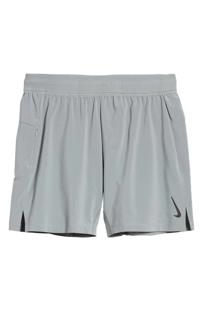 商品NIKE|Dry-FIT 2-in-1 Pocket Yoga Shorts,价格¥368,第5张图片详细描述
