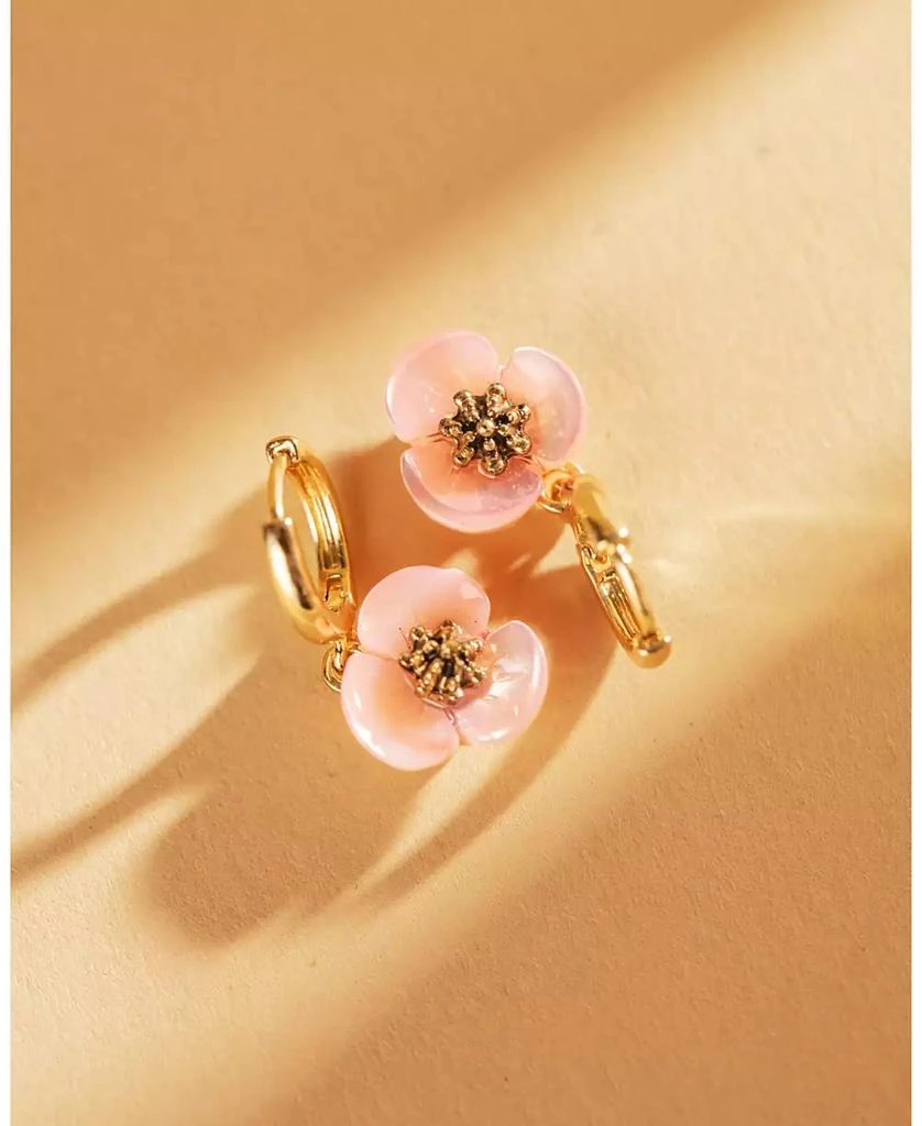 商品Lonna & Lilly|Gold-Tone Imitation Mother-of-Pearl Flower Drop Off Small Hoop Earrings,价格¥124,第3张图片详细描述