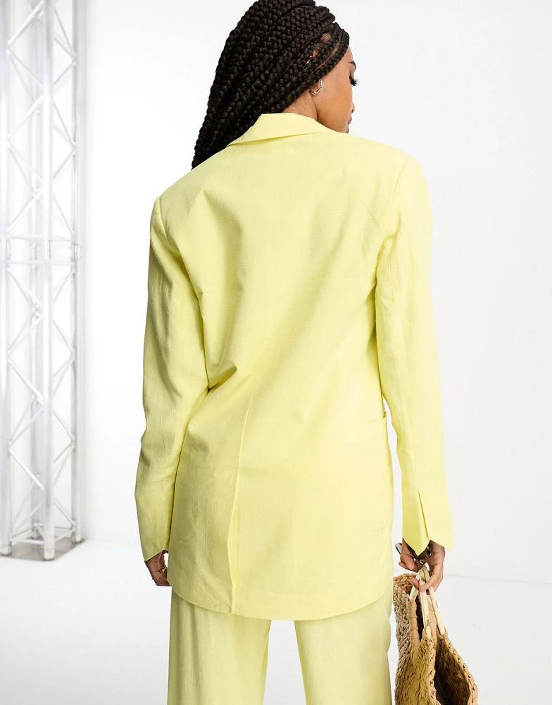 商品ASOS|ASOS DESIGN Tall slim fit suit blazer with linen in lemon,价格¥305,第2张图片详细描述