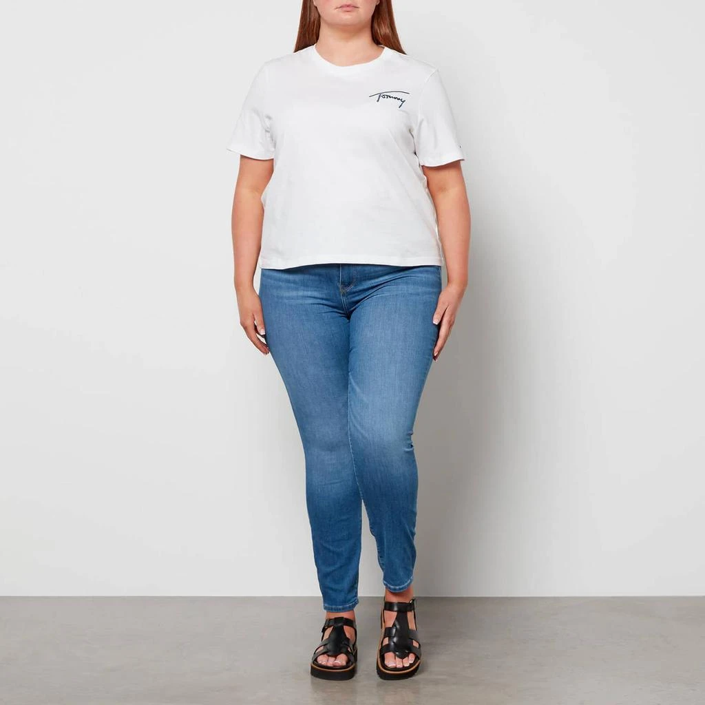 商品Tommy Jeans|Tommy Jeans Women's TJW Curve Signature T-Shirt - White,价格¥135,第3张图片详细描述