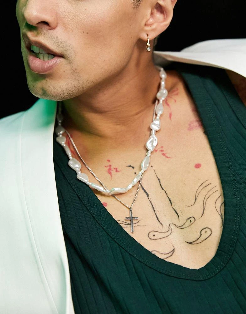 商品ASOS|ASOS DESIGN 2 pack necklace with faux pearl and cross pendant in silver tone,价格¥54,第3张图片详细描述