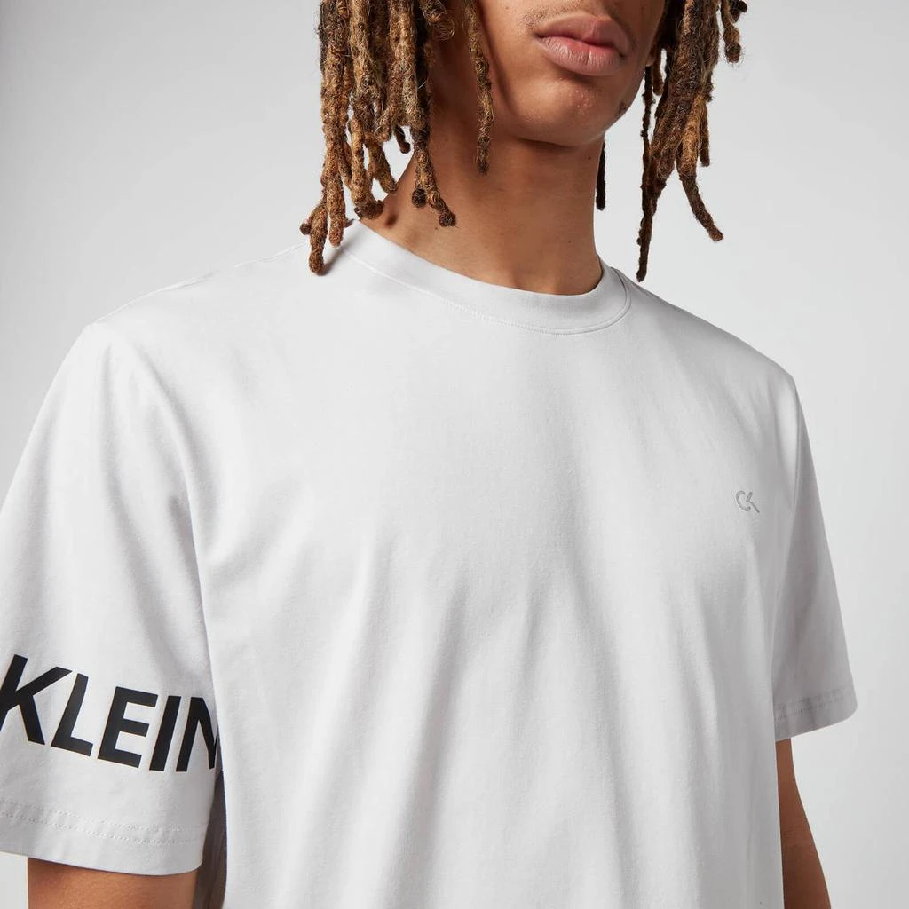 商品Calvin Klein|Calvin Klein Performance Men's Sleeve Logo T-Shirt - Stone Grey,价格¥180,第4张图片详细描述