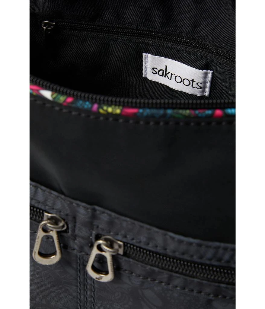 商品Sakroots|New Adventure Willow Hobo,价格¥633,第3张图片详细描述