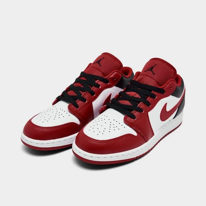 商品Jordan|Big Kids' Air Jordan Retro 1 Low Casual Shoes,价格¥676,第2张图片详细描述