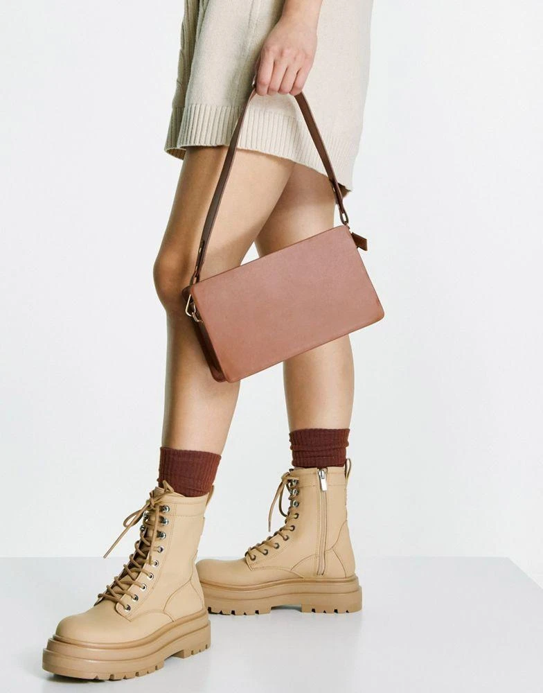 商品ASOS|ASOS DESIGN elongated shoulder bag with wide strap in chocolate,价格¥124,第2张图片详细描述
