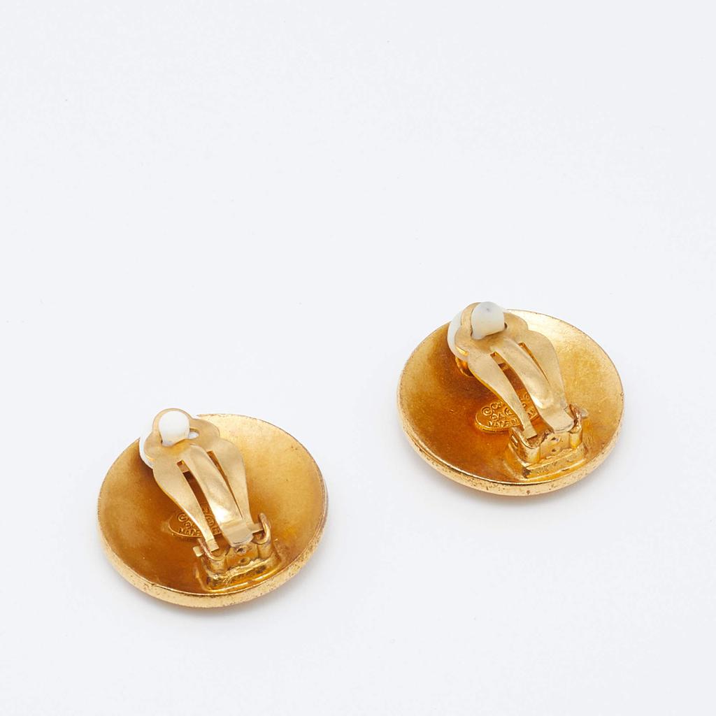Chanel Gold Tone CC Round Clip On Earrings商品第3张图片规格展示