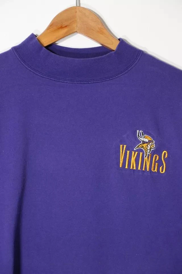 商品Urban Outfitters|Vintage NFL Minnesota Vikings Embroidered Mock Turtle Neck Long Sleeve T-shirt,价格¥747,第2张图片详细描述