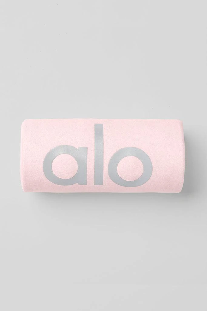 商品Alo|Grounded No-Slip Towel - Powder Pink,价格¥561,第4张图片详细描述