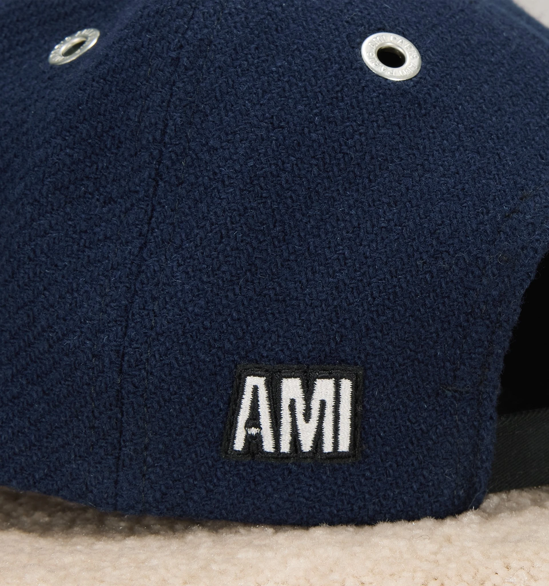 商品AMI|AMI 男士帽子 UCP007WV0016430 黑色,价格¥1735,第3张图片详细描述